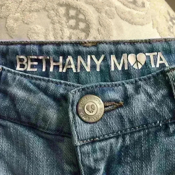 Bethany Mota Shorts Distressed Braided High Waisted Shorty - Picture 5 of 9